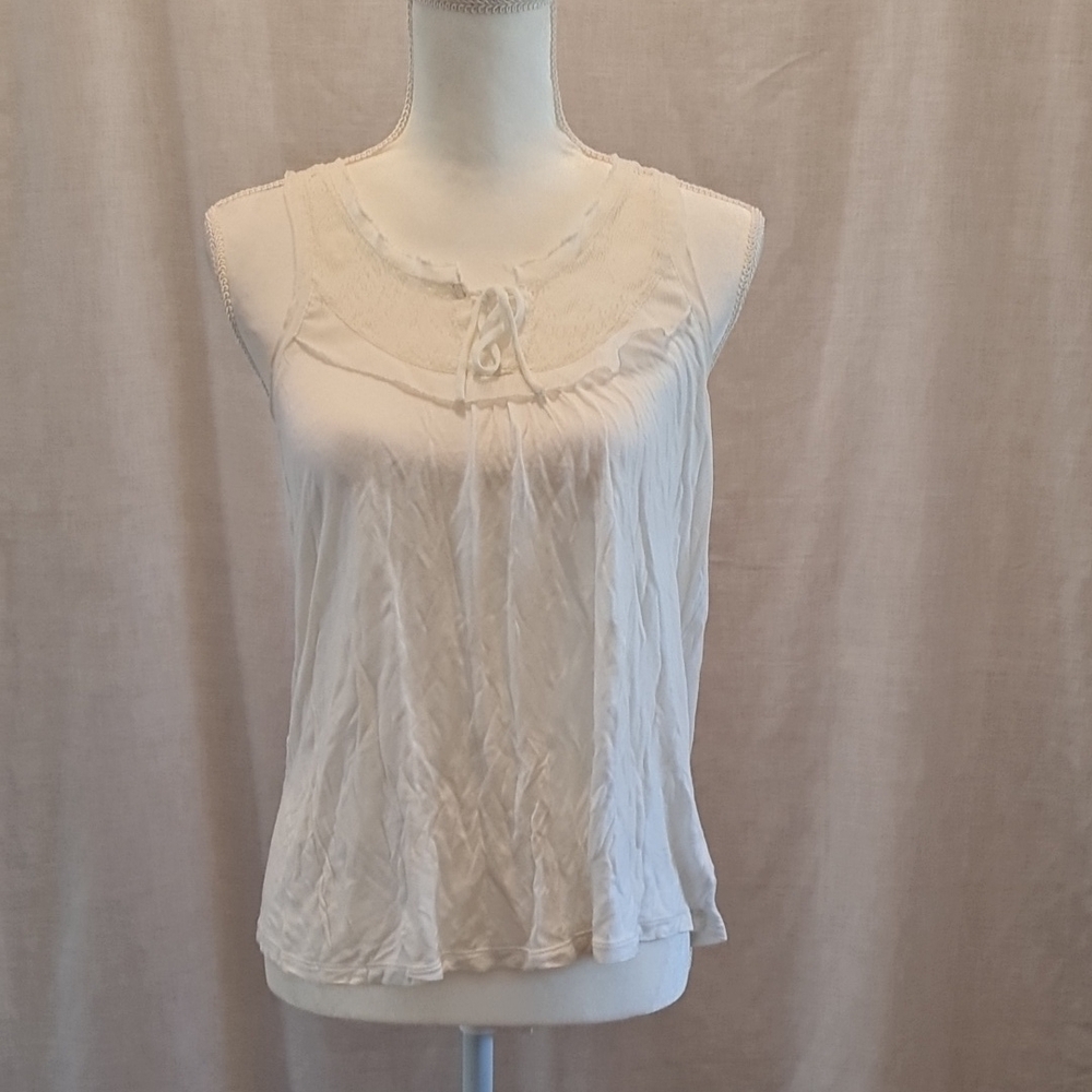 5/$15 Old Navy White Sleeveless Ruffled Bateau Neck Top